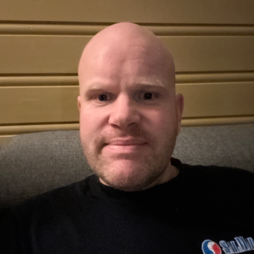 Bjørnar Strand style=